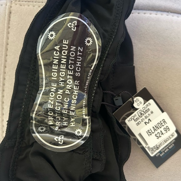 NWT H2OH! COLOURS Roma Ruffle Bikini Bottom With Scrunchy Butt Detail - Picture 8 of 8